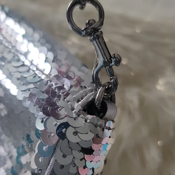 Coach Poppy Limited Edition Silver Sequin Micro Bag - Picture 7 of 16